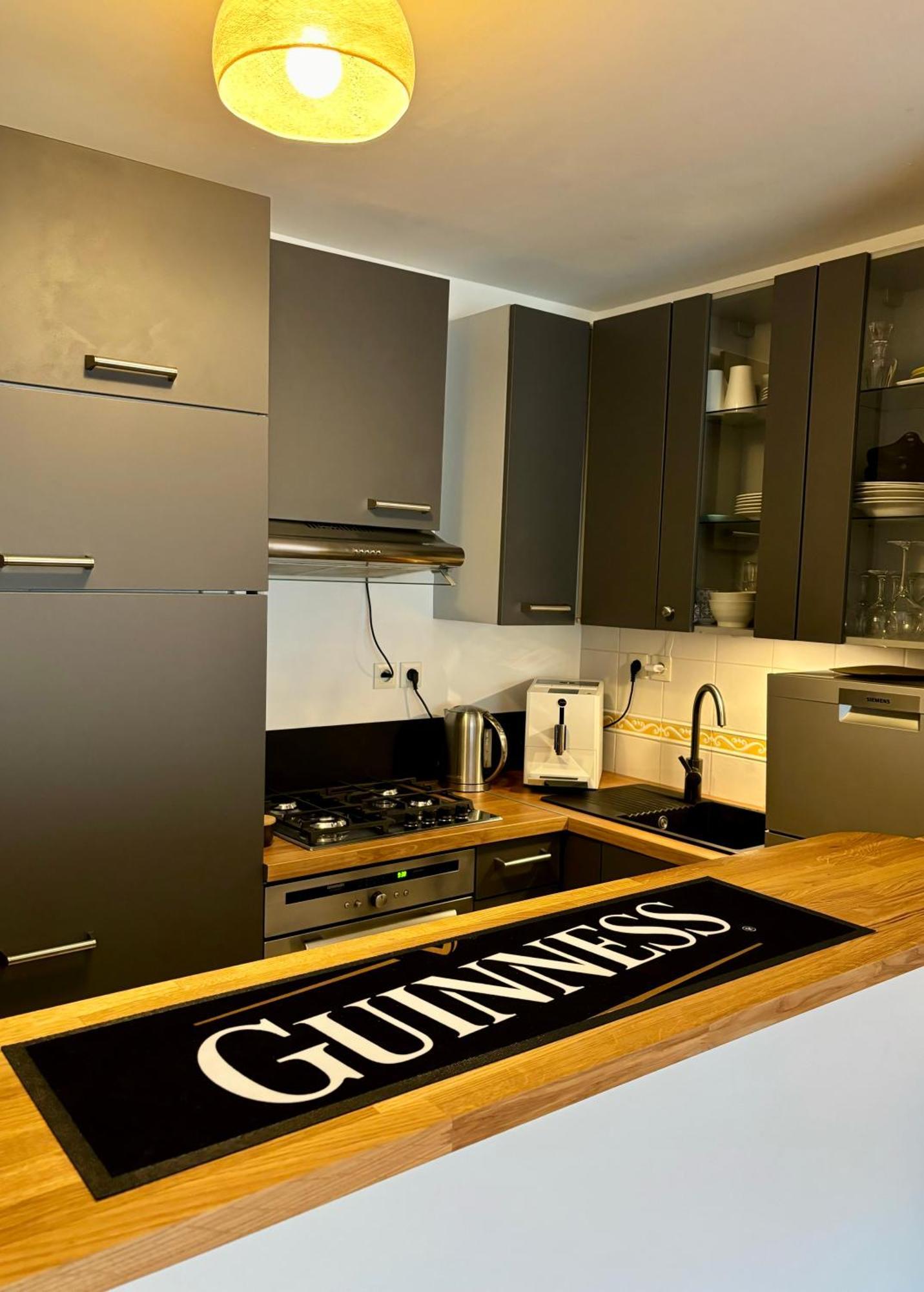 Appartement Proche Centre Parking & Terrasse Μπεζανσόν Εξωτερικό φωτογραφία
